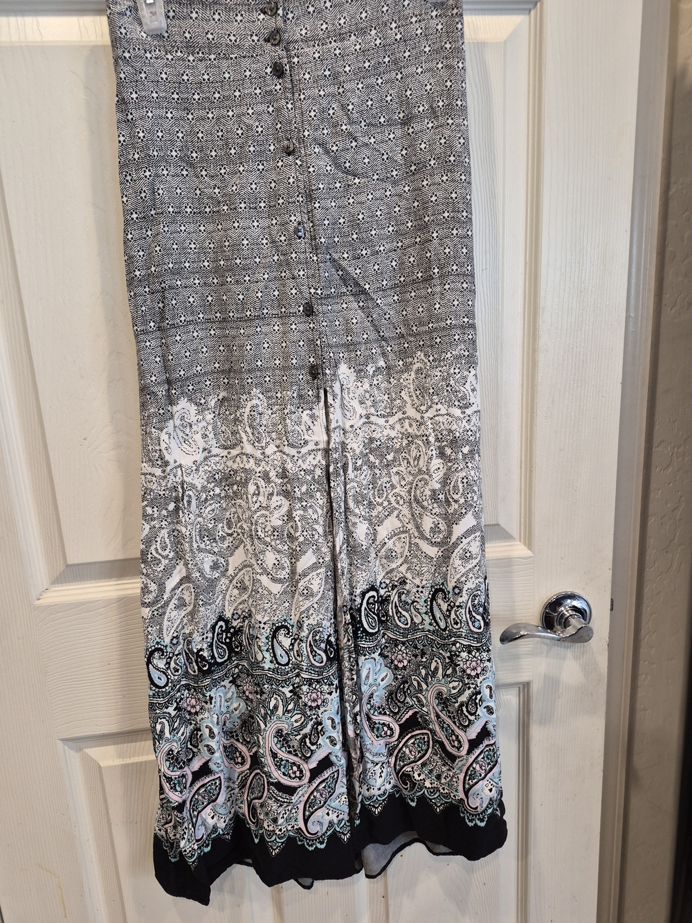 5/25 Gray and Black Paisley Print Maxi Skirt